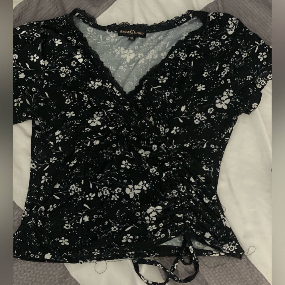 Black with white flowers Crop Top
